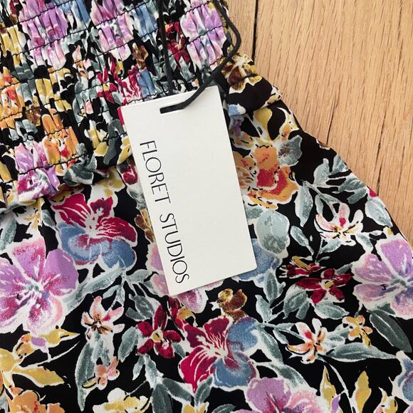 Floret Studios SMOCKED FLORAL ROMPER IN BLACK PINK FLORAL Size XL - Picture 6 of 8